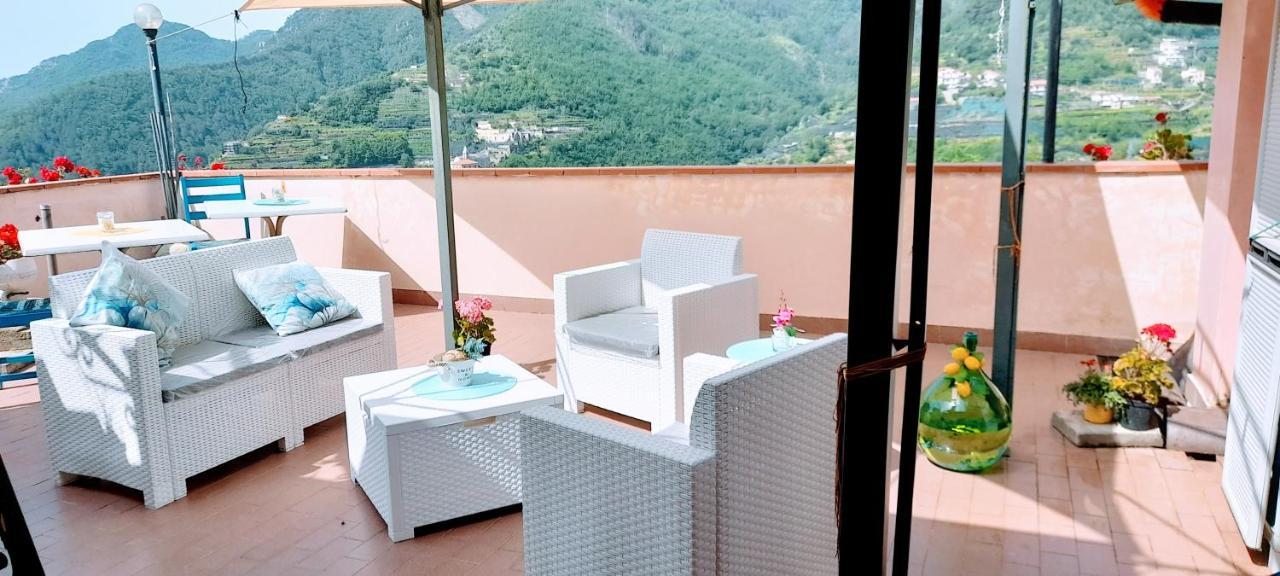 Hotel Affittacamere Novella Tramonti Eksteriør billede